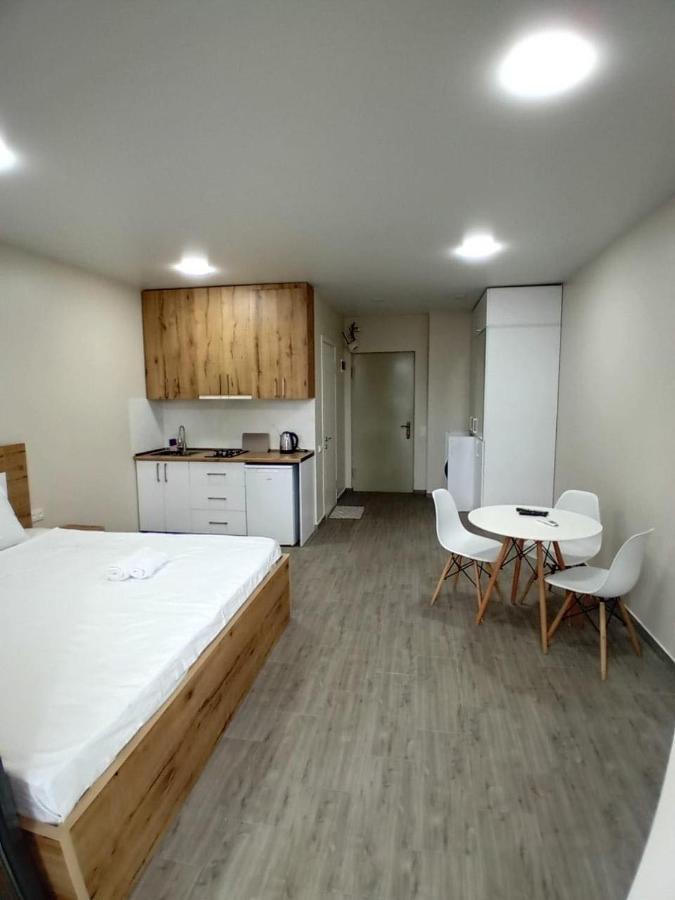 Central Park Apartment Батуми Экстерьер фото